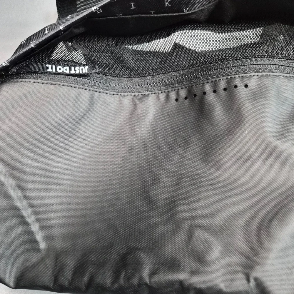 Nike Radiate Club 25L Training Duffel Bag Black White BA6408-010 New
